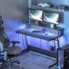 Bureau avec prise intégrée, éclairage LED
